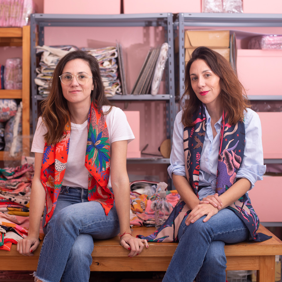 Somos Zule y Sol Dignani, hermanas y fundadoras de The Dignani’s